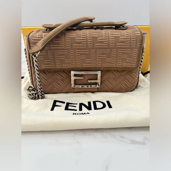 FENDI BAGUETTE CHAIN MIDI MAGLIA FF SAND - 100 % AUTHENTIC - Picture 9 of 11